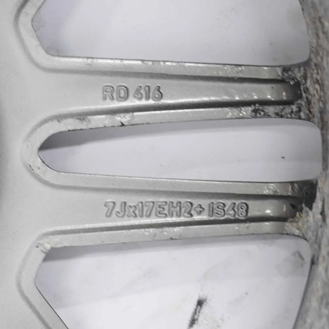 Llanta Mini Cooper R50 R56 Gris Aleacion 17" 7J ET:48 Doble Radio 99 para con número de pieza 6778426 Llanta Mini Cooper R50 R56 Gris Aleacion 17" 7J ET:48 Doble Radio 99 - SKU 6778426-1 - Número de pieza 6778426