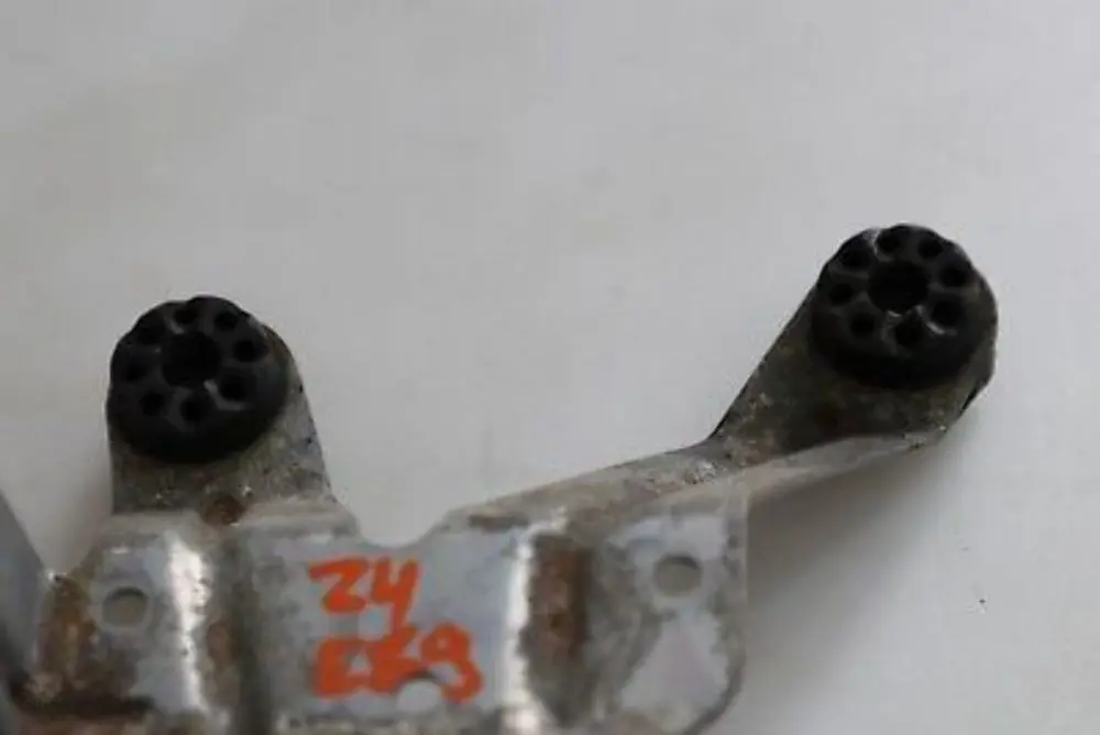 Bracket Hydro Unit DSC to BMW Z4 Series E89 with Part number 6779153 BMW Z4 Series E89 Bracket Hydro Unit DSC - SKU 6779153 - Part number 6779153