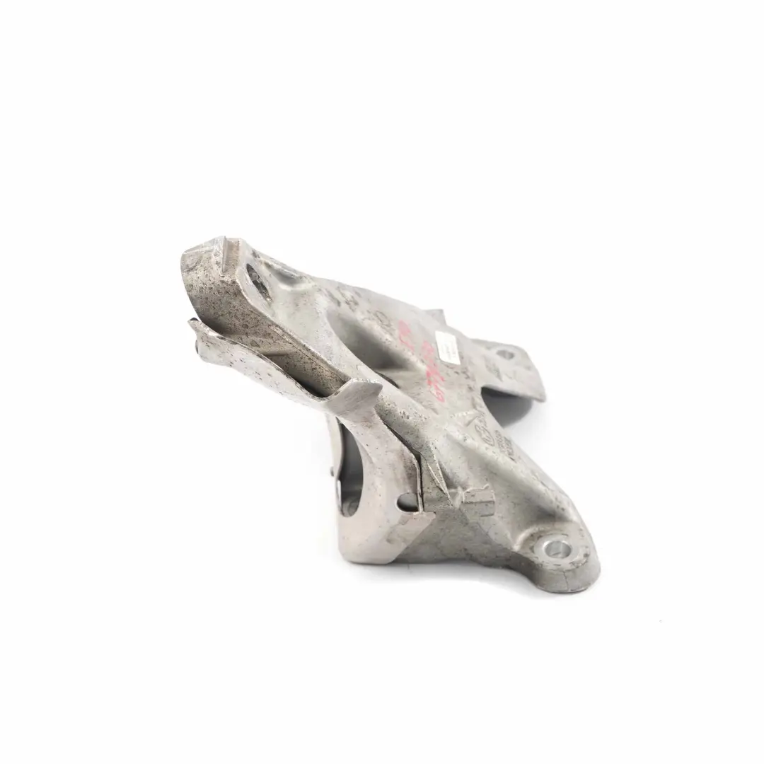 Mount BMW E90 E92 N52 Petrol Supporting Bracket Holder Right 6779368 to Engine with Part number 6779370 Engine Mount BMW E90 E92 N52 Petrol Supporting Bracket Holder Right 6779368 - SKU 6779370 - Part number 6779370