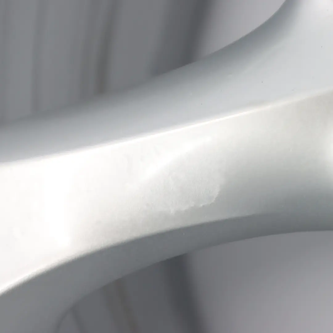 Felga Aluminiowa 19" 9J do BMW E90 E91 E92 o numerze 6779659 BMW E90 E91 E92 Felga Aluminiowa 19" 9J - SKU 6779659-2 - Numer Części 6779659