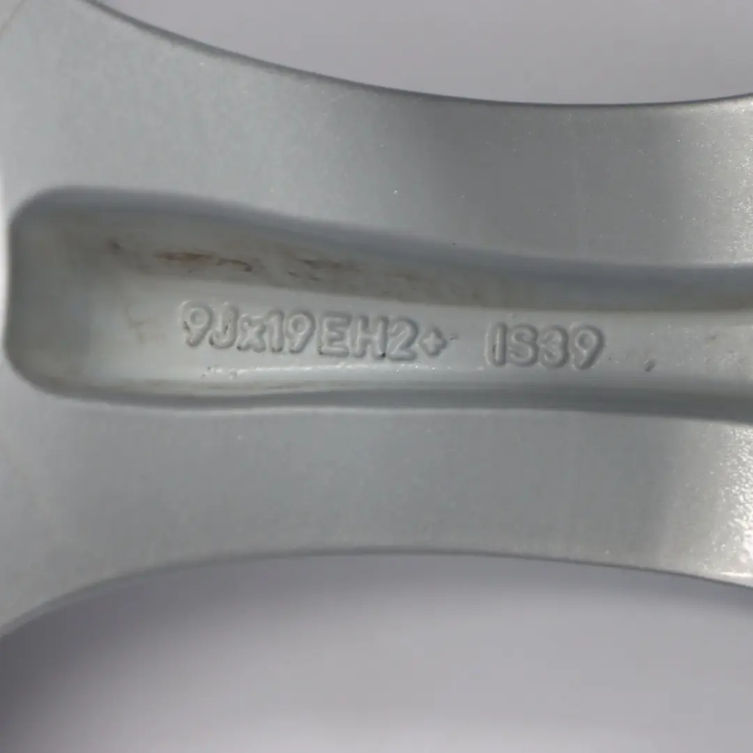 Felga Aluminiowa 19" 9J do BMW E90 E91 E92 o numerze 6779659 BMW E90 E91 E92 Felga Aluminiowa 19" 9J - SKU 6779659-2 - Numer Części 6779659