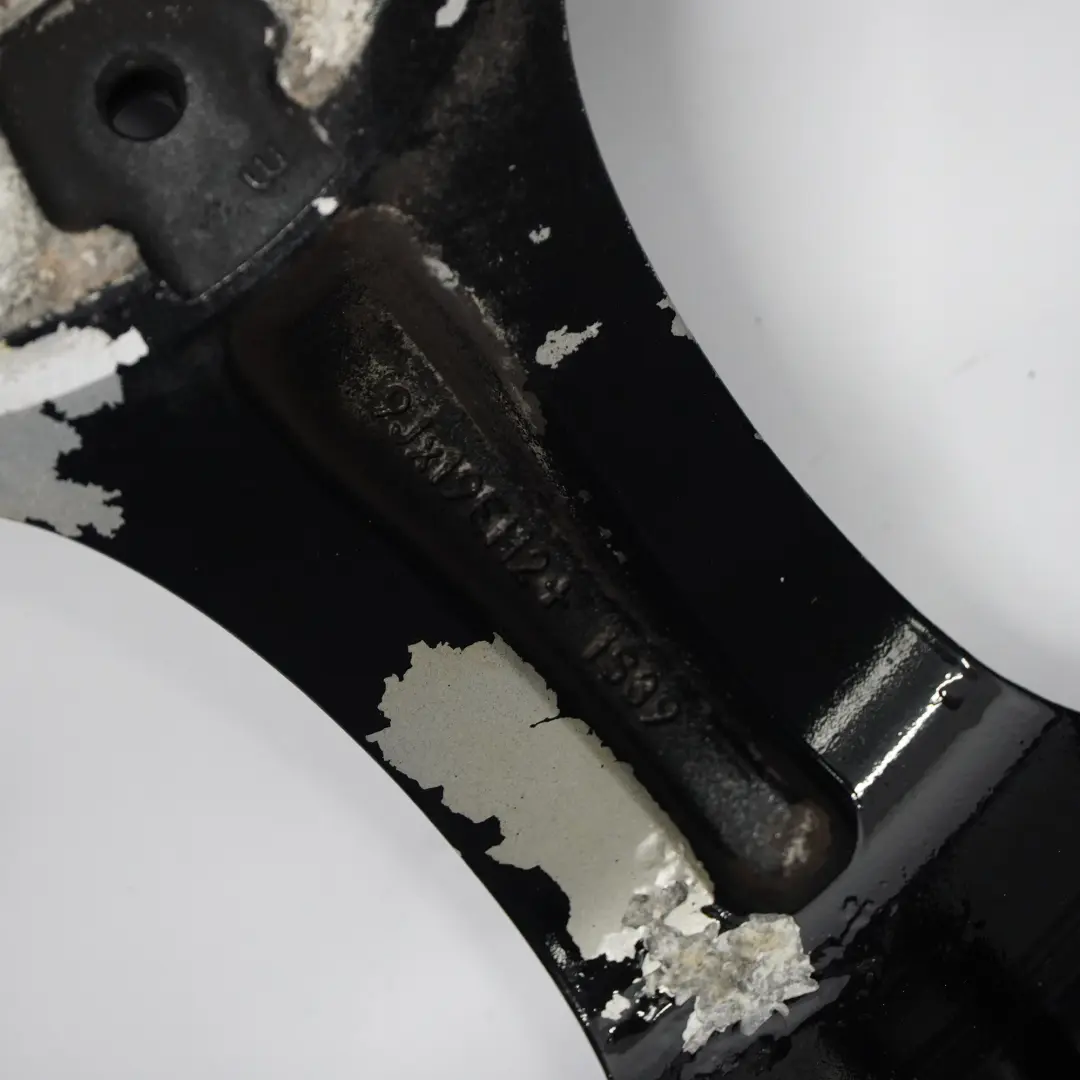 Cerchio posteriore nero lega 19" Stella Raggi 230 9J per BMW E90 E91 E92 con numero di parte 6779659 BMW E90 E91 E92 Cerchio posteriore nero lega 19" Stella Raggi 230 9J - SKU 6779659-5 - Numero di parte 6779659