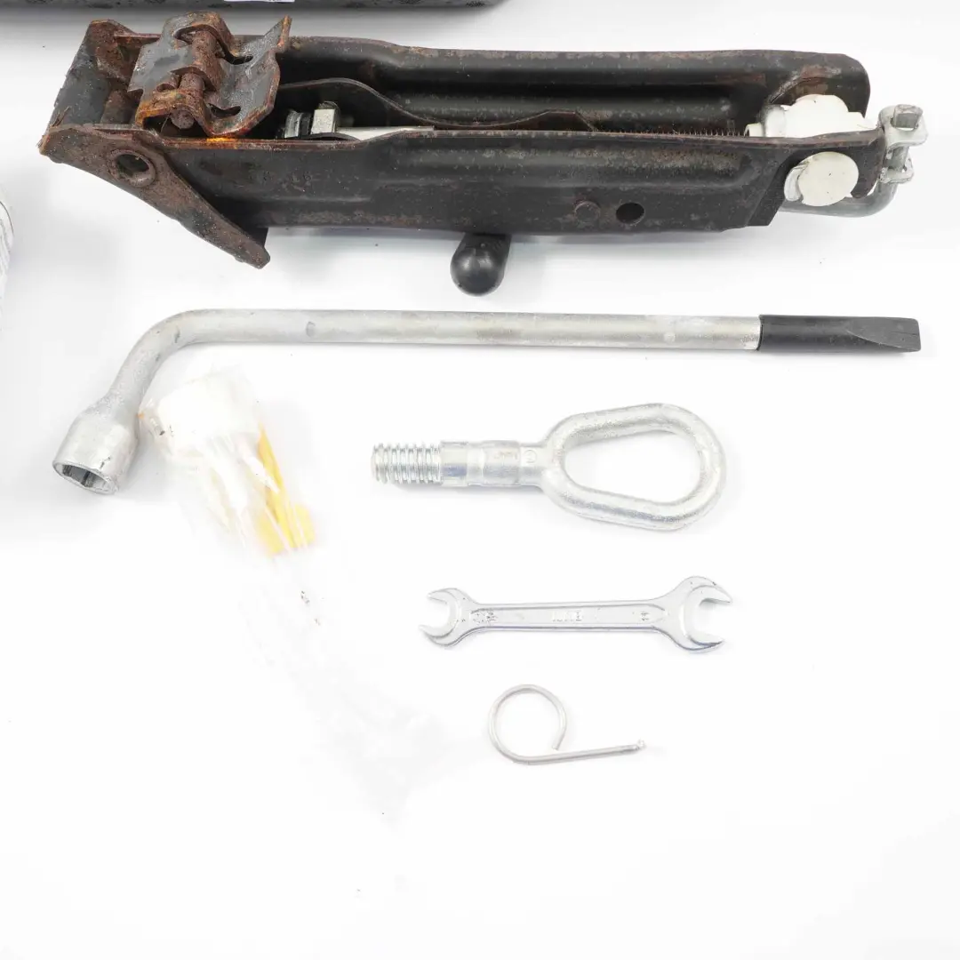 Toolkit Tool Set Lifting Jack Spanner Compressor to Mini R50 R53 R55 R56 with Part number 6779731 Mini R50 R53 R55 R56 Toolkit Tool Set Lifting Jack Spanner Compressor - SKU 6779731-2 - Part number 6779731