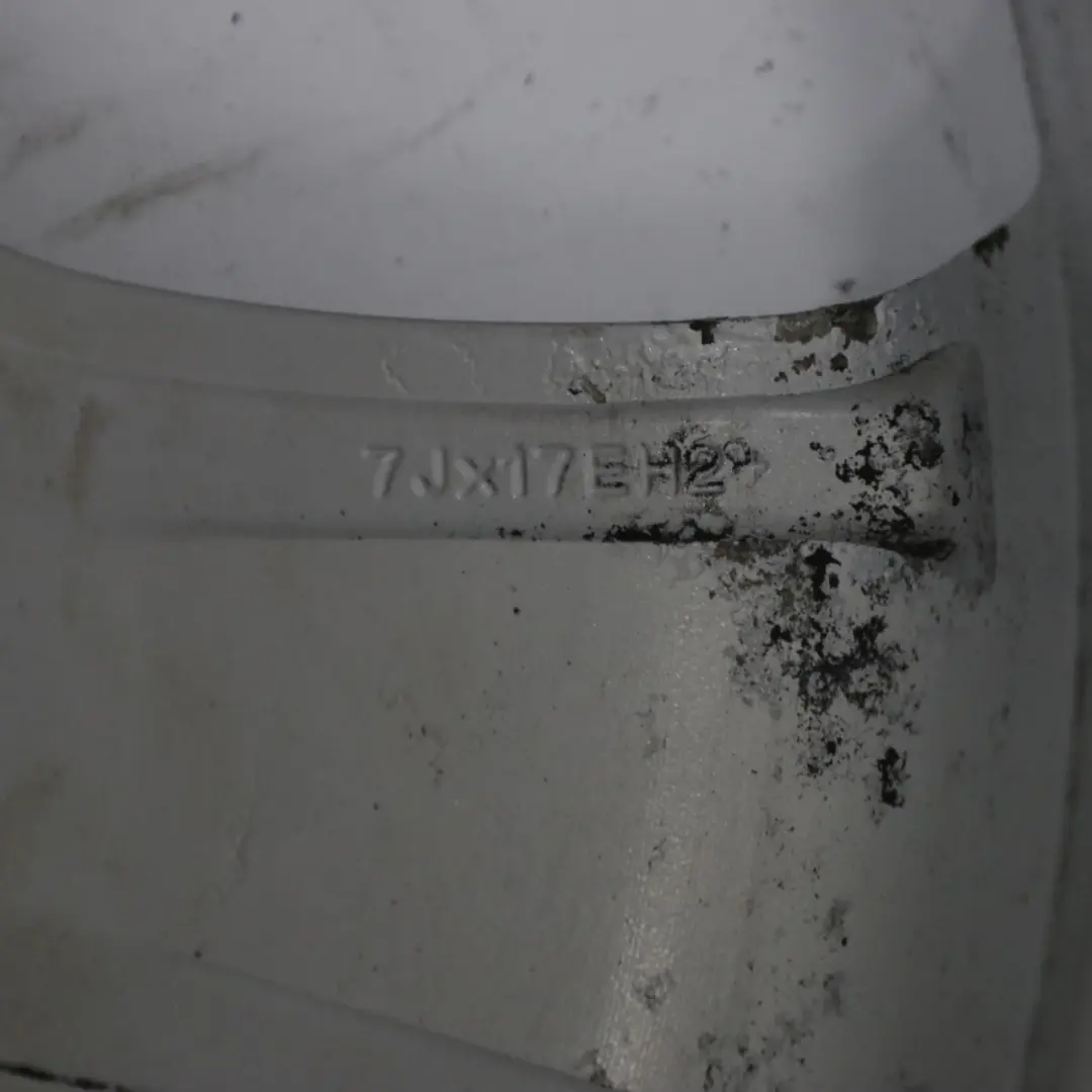 Jante Alliage 17" 7J ET:47 Star Spoke 262 pour BMW E81 E82 E87 à propos du numéro de pièce 6779791 BMW E81 E82 E87 Jante Alliage 17" 7J ET:47 Star Spoke 262 - SKU 6779791-1 - Numéro de pièce 6779791