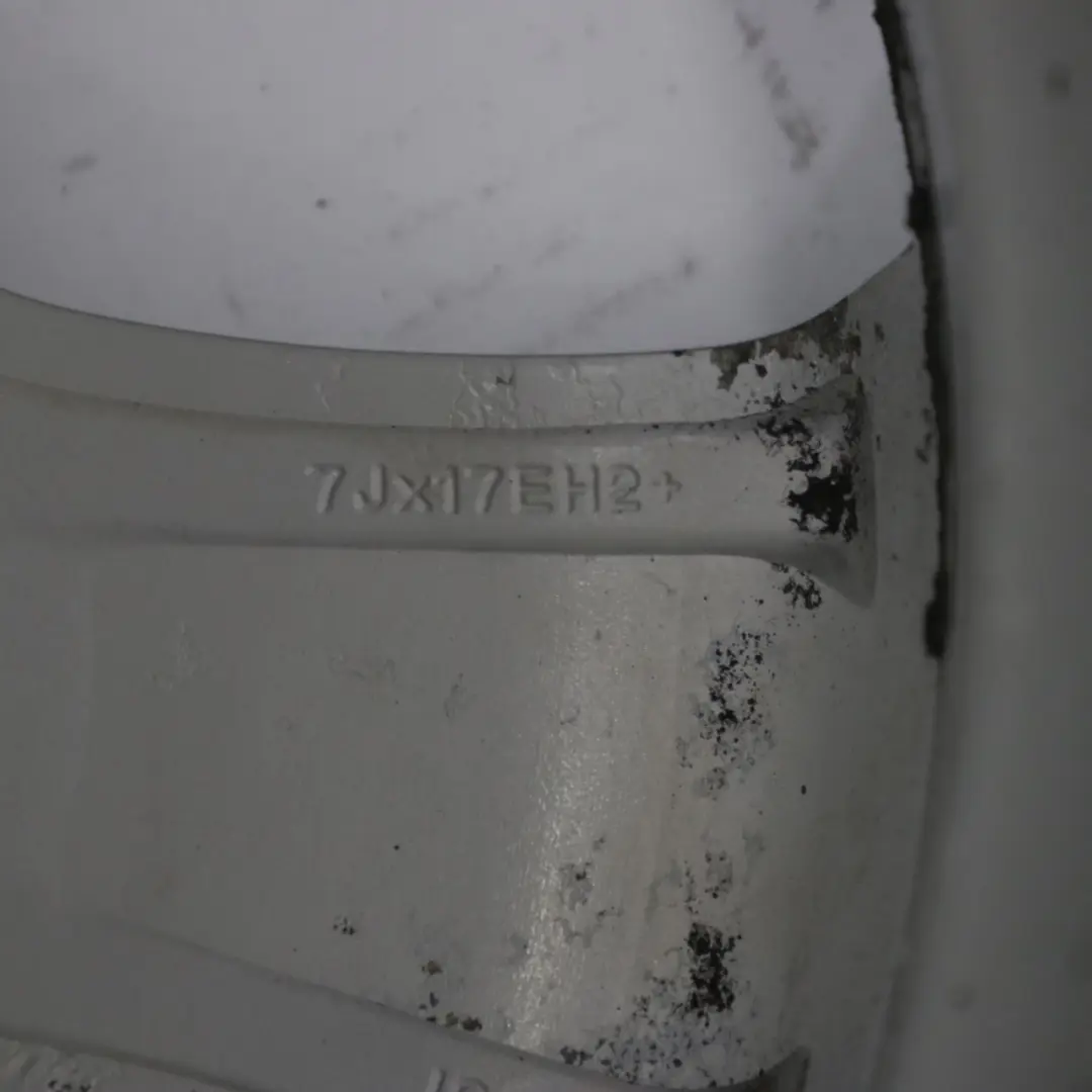 Leichtmetallfelge 17" 7J ET:47 Sternspeiche 262 für BMW E81 E82 E87 mit Teilenummer 6779791 BMW E81 E82 E87 Leichtmetallfelge 17" 7J ET:47 Sternspeiche 262 - SKU 6779791-2 - Teilenummer 6779791
