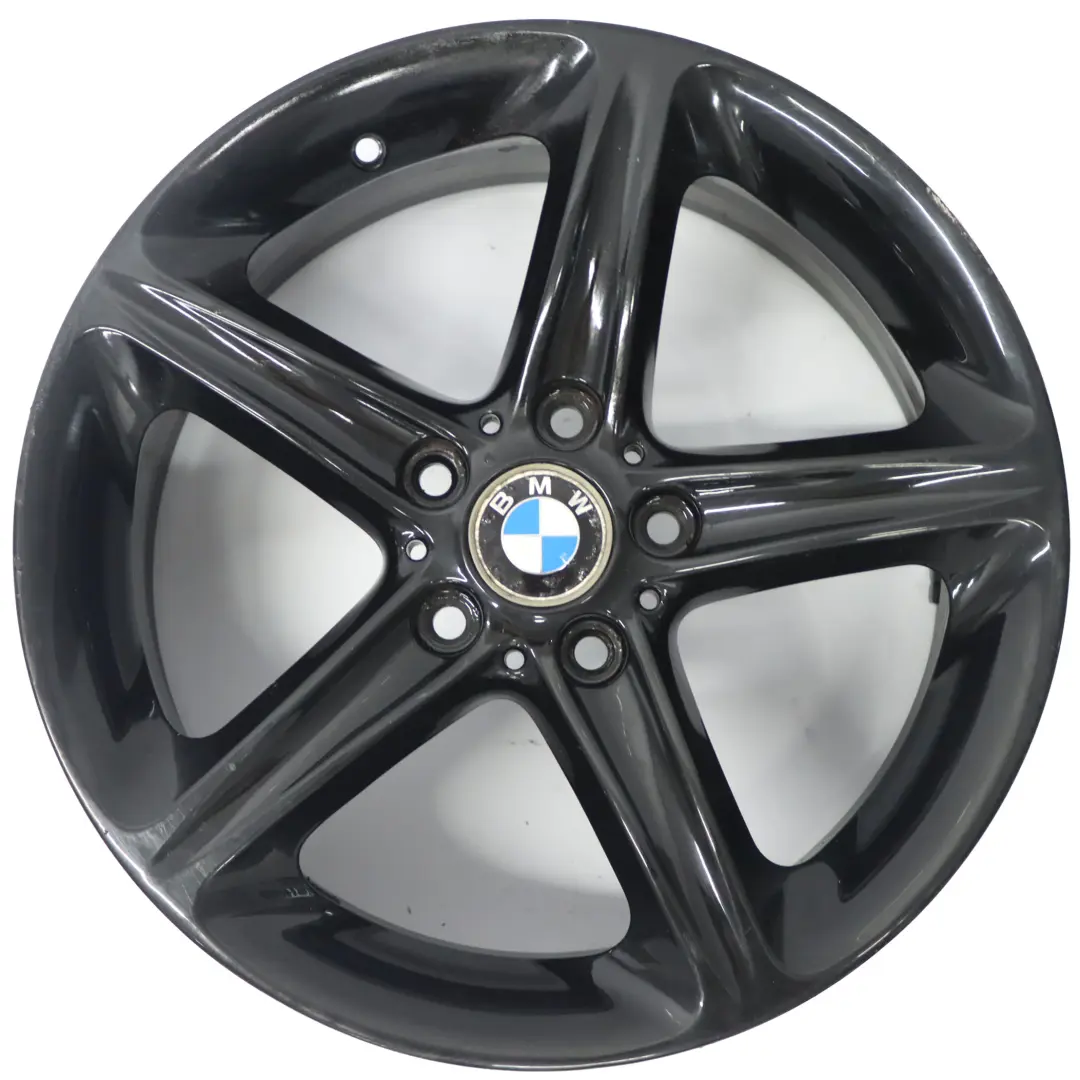 Czarna Felga Aluminiowa 18" 7,5J ET:49 do BMW E81 E87 LCI o numerze 6779800 BMW E81 E87 LCI Czarna Felga Aluminiowa 18" 7,5J ET:49 - SKU 6779800-2 - Numer Części 6779800