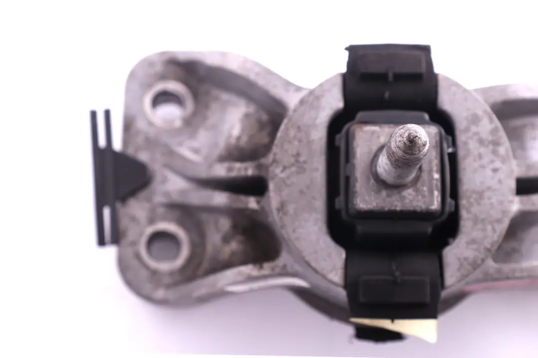 Łapa Mocowanie Skrzyni Biegów Automat do Mini Cooper R55 R56 R57 o numerze 6779807 Mini Cooper R55 R56 R57 Łapa Mocowanie Skrzyni Biegów Automat - SKU 6779807 - Numer Części 6779807