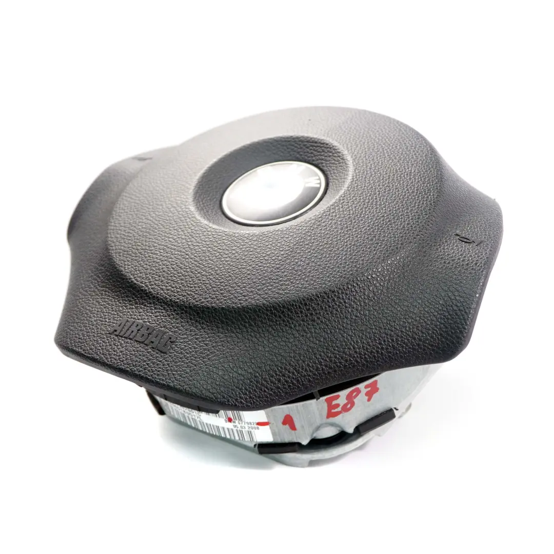 Poduszka airbag kierowcy do BMW 1 E81 E87 o numerze 6779828 BMW 1 E81 E87 Poduszka airbag kierowcy - SKU 6779828-1 - Numer Części 6779828