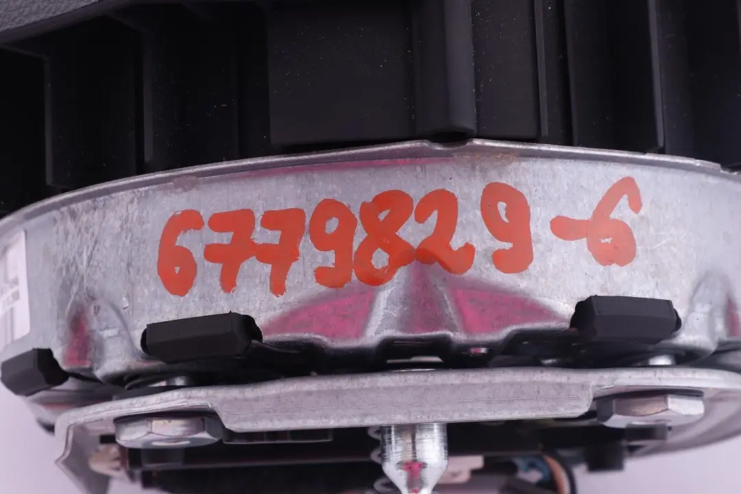 Poduszka Powietrzna Airbag Kierowcy do BMW E84 E90 E90N E91 E91N LCI o numerze 6779829 BMW E84 E90 E90N E91 E91N LCI Poduszka Powietrzna Airbag Kierowcy - SKU 6779829-6 - Numer Części 6779829