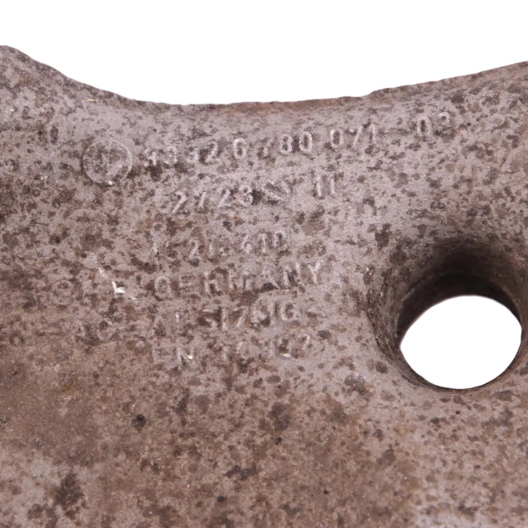 Soporte de rueda trasera oscilante izquierda Pieza eje para BMW F11 F07 con número de pieza 6780069 BMW F11 F07 Soporte de rueda trasera oscilante izquierda Pieza eje - SKU 6780069 - Número de pieza 6780069