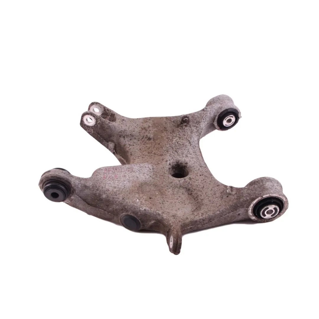 Supporto ruota posteriore sinistro asse oscillante per BMW F11 F07 con numero di parte 6780069 BMW F11 F07 Supporto ruota posteriore sinistro asse oscillante - SKU 6780069 - Numero di parte 6780069