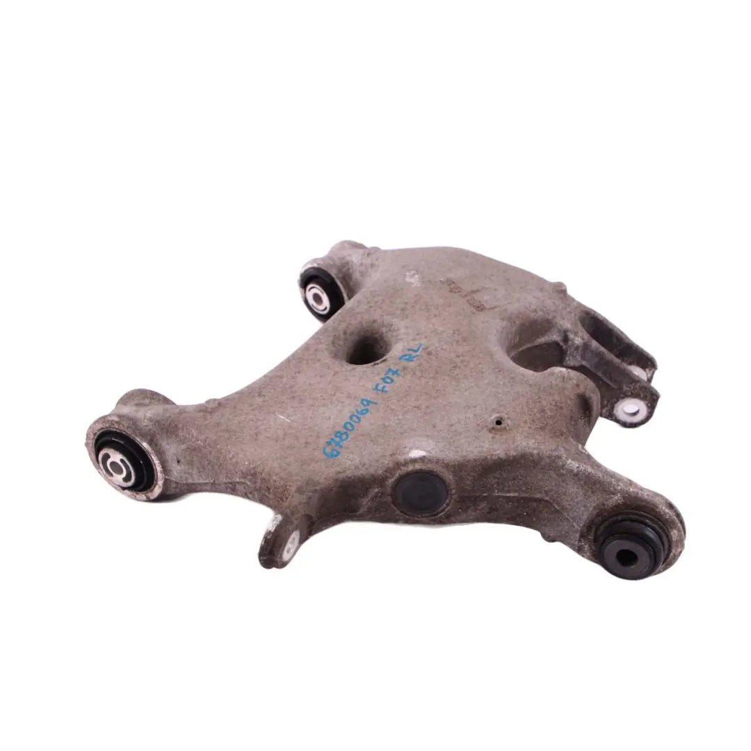 Soporte de rueda trasera oscilante izquierda Pieza eje para BMW F11 F07 con número de pieza 6780069 BMW F11 F07 Soporte de rueda trasera oscilante izquierda Pieza eje - SKU 6780069 - Número de pieza 6780069