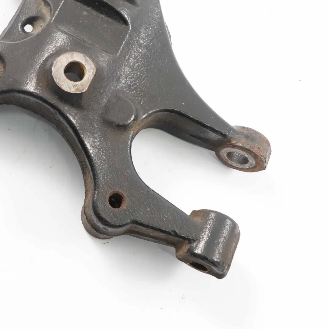 Mini R55 R56 Support moteur inferieur Support de suspension Essence 6780439 - SKU 6780439-1 - Numéro de pièce 6780529