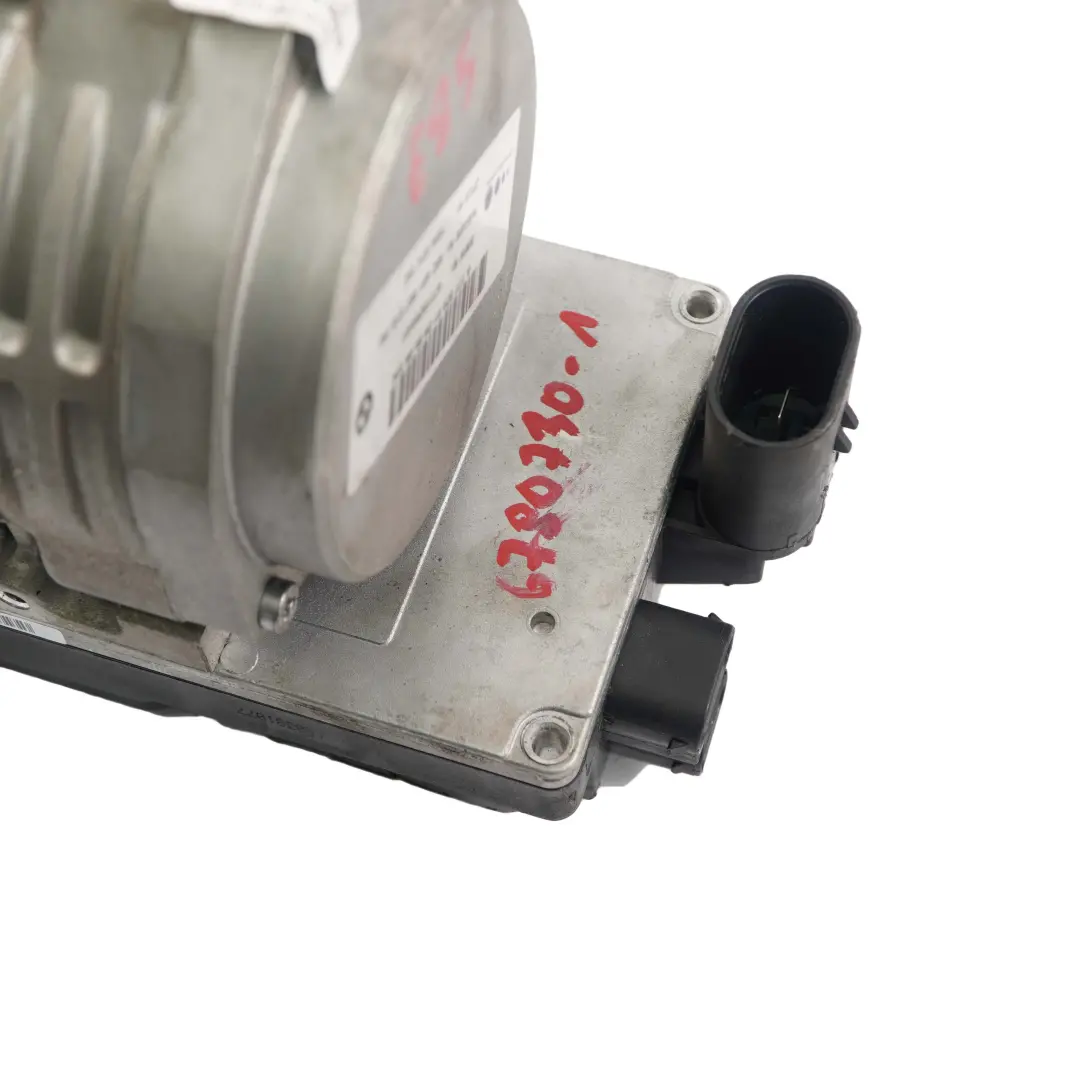 Servocomando elettrico sterzo Motore azionamento 6774539 per BMW Z4 E85 E86 con numero di parte 6780730 BMW Z4 E85 E86 Servocomando elettrico sterzo Motore azionamento 6774539 - SKU 6780730-1 - Numero di parte 6780730