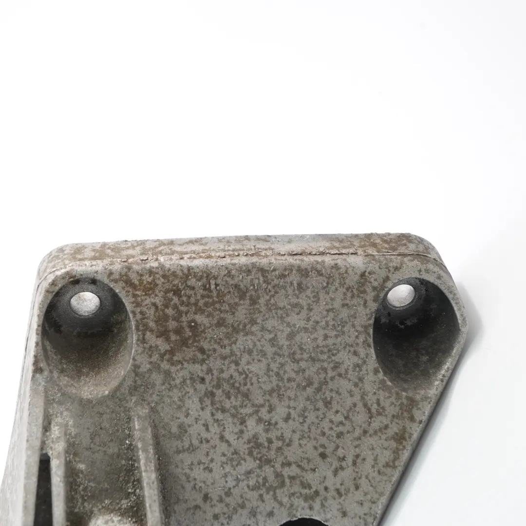 N20 Łapa Wspornik Silnika Lewy do BMW F10 F11 520i o numerze 6781233 BMW F10 F11 520i N20 Łapa Wspornik Silnika Lewy - SKU 6781233 - Numer Części 6781233