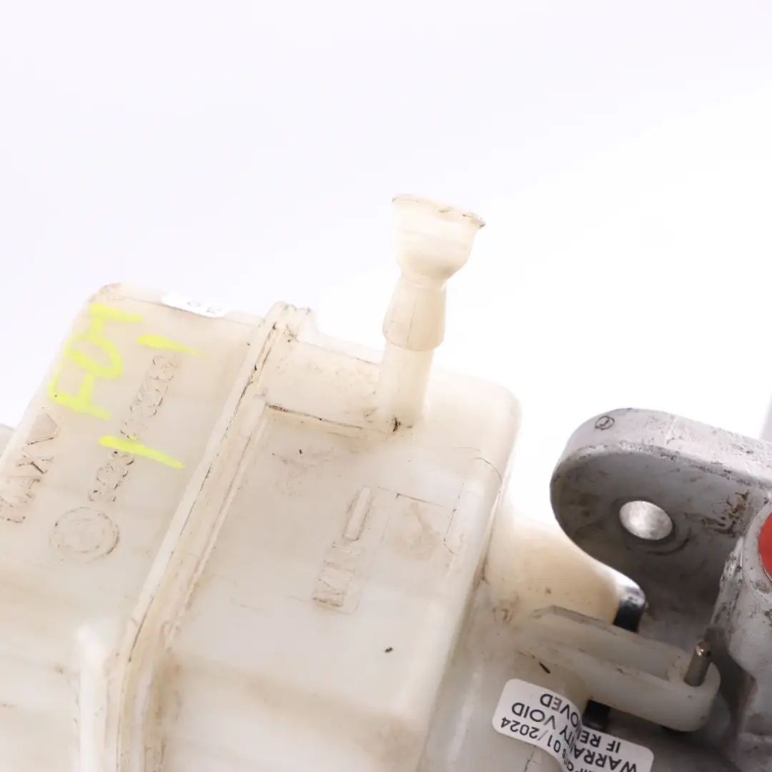 Servofreno Serbatoio Fluido Espansione Bottiglia per BMW F10 F11 F13 F01 con numero di parte 6782289 BMW F10 F11 F13 F01 Servofreno Serbatoio Fluido Espansione Bottiglia - SKU 6782289 - Numero di parte 6782289