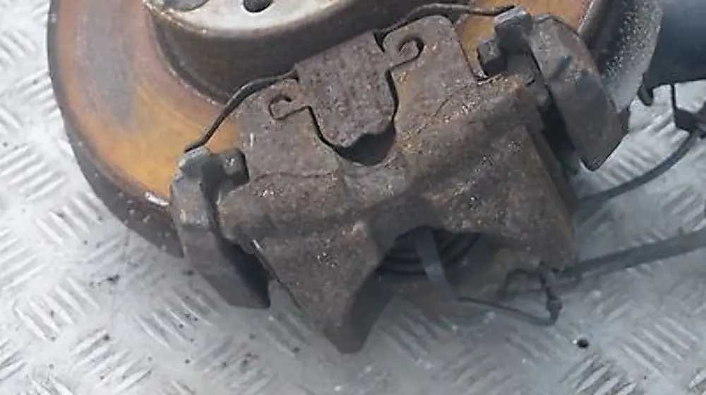 N43 Front Left N/S Spring Strut Leg Brake Suspension Hub to BMW E92 320i with Part number 6782329 BMW E92 320i N43 Front Left N/S Spring Strut Leg Brake Suspension Hub - SKU 6782329 - Part number 6782329