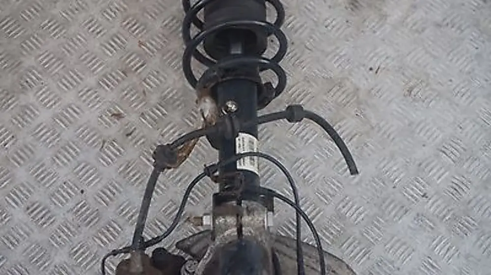 N43 170PS Stoßdämpfer Federbein vorne links Schwenklager für BMW 3 er E92 320i mit Teilenummer 6782329 BMW 3 er E92 320i N43 170PS Stoßdämpfer Federbein vorne links Schwenklager - SKU 6782329 - Teilenummer 6782329