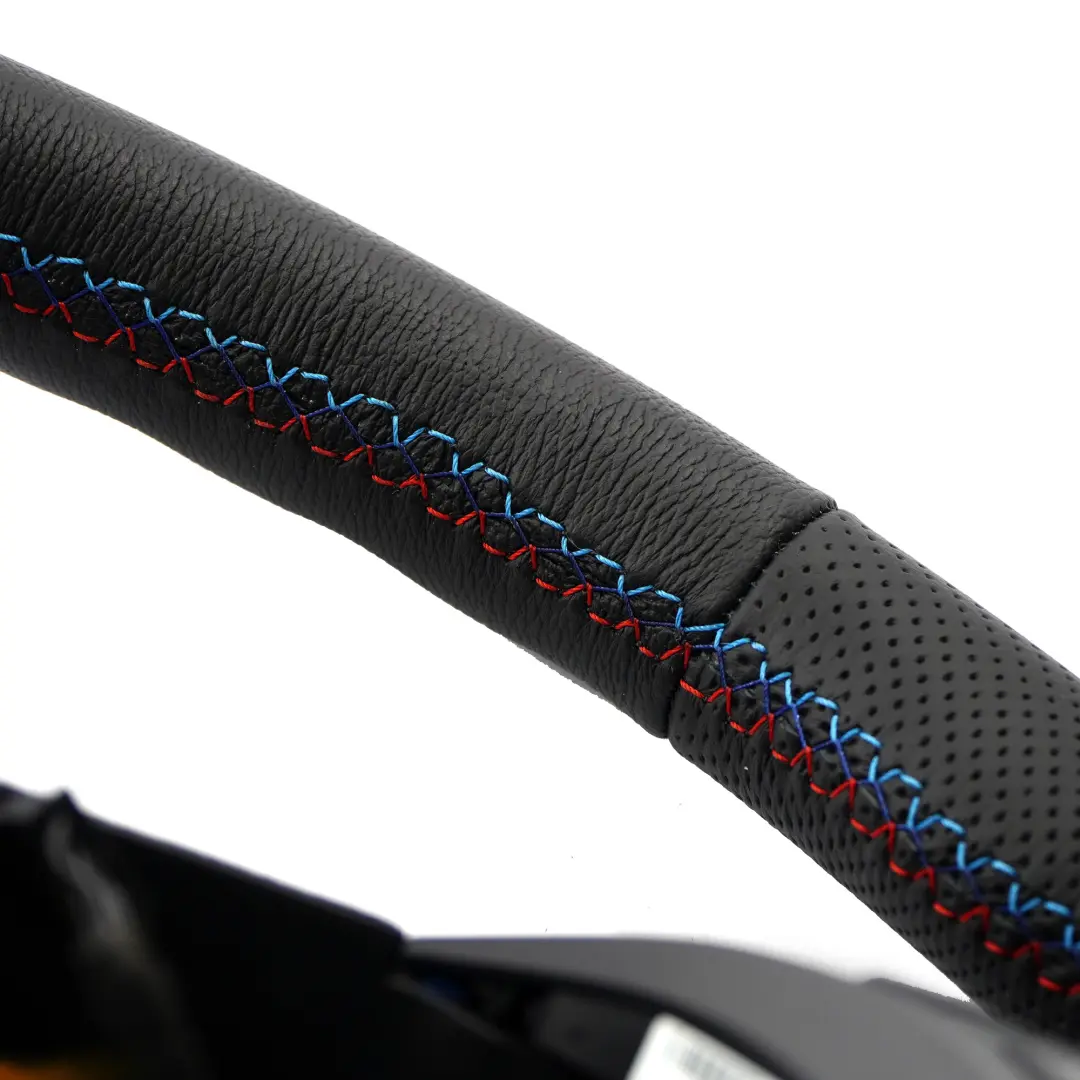 NUOVO volante sportivo in pelle nera Cambio al volante per BMW X5 E70 LCI X6 E71 con numero di parte 6782805 BMW X5 E70 LCI X6 E71 NUOVO volante sportivo in pelle nera Cambio al volante - SKU 6782805-2 - Numero di parte 6782805