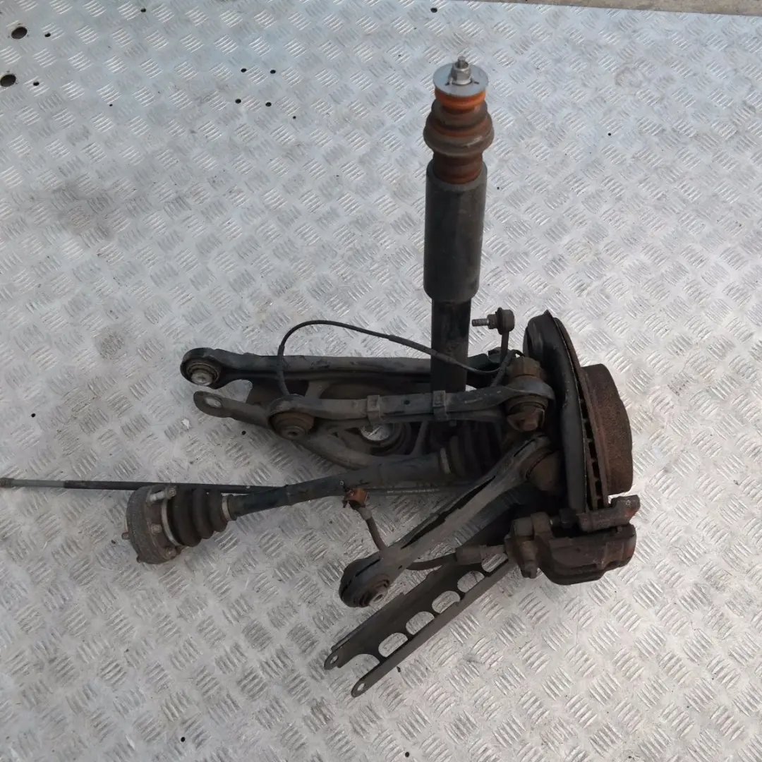 Zawieszenie zwrotnica lewa BMW E81 118d N47 do o numerze Zawieszenie zwrotnica lewa BMW E81 118d N47 - SKU 6782860-1 - Numer Części