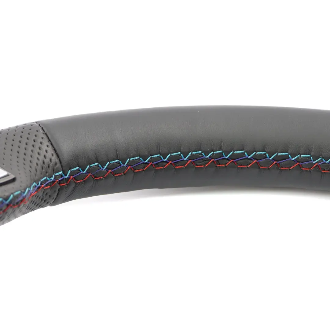 Nuevo Volante Deportivo de Cuero Negro M-tricolor Hilo para BMW E65 E66 con número de pieza 6783490 BMW E65 E66 Nuevo Volante Deportivo de Cuero Negro M-tricolor Hilo - SKU 6783490-1 - Número de pieza 6783490