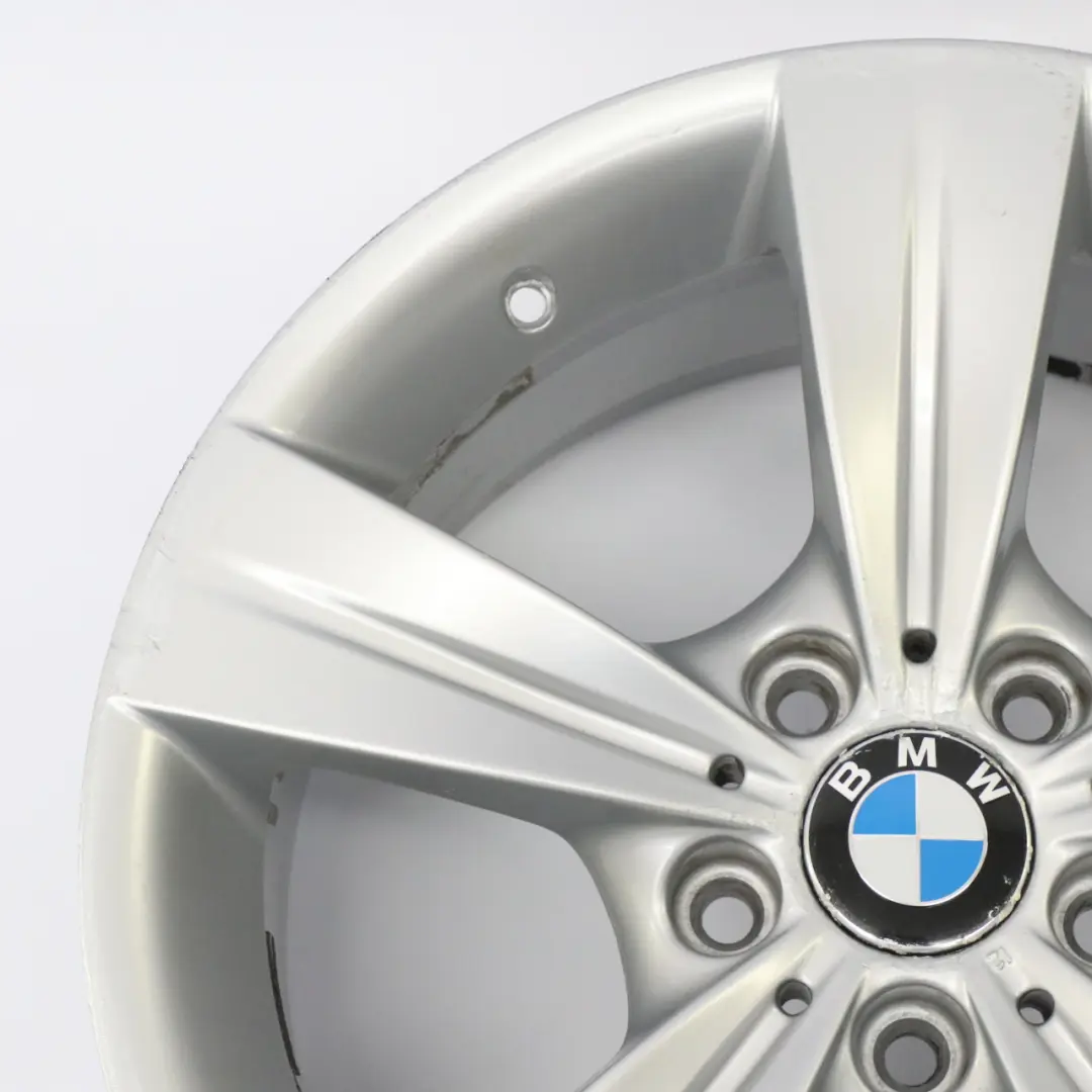 Roue avant argentée Jante alliage 18" 8J ET:34 pour BMW E90 E91 E92 à propos du numéro de pièce 6783634 BMW E90 E91 E92 Roue avant argentée Jante alliage 18" 8J ET:34 - SKU 6783634-1 - Numéro de pièce 6783634
