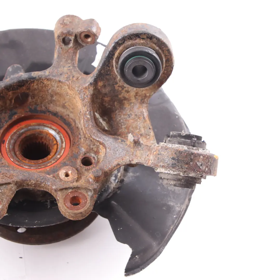 BMW E90 E91 LCI Zwrotnica Tylna Prawa Piasta Osłona - SKU 6783654-8 - Numer Części 6783654