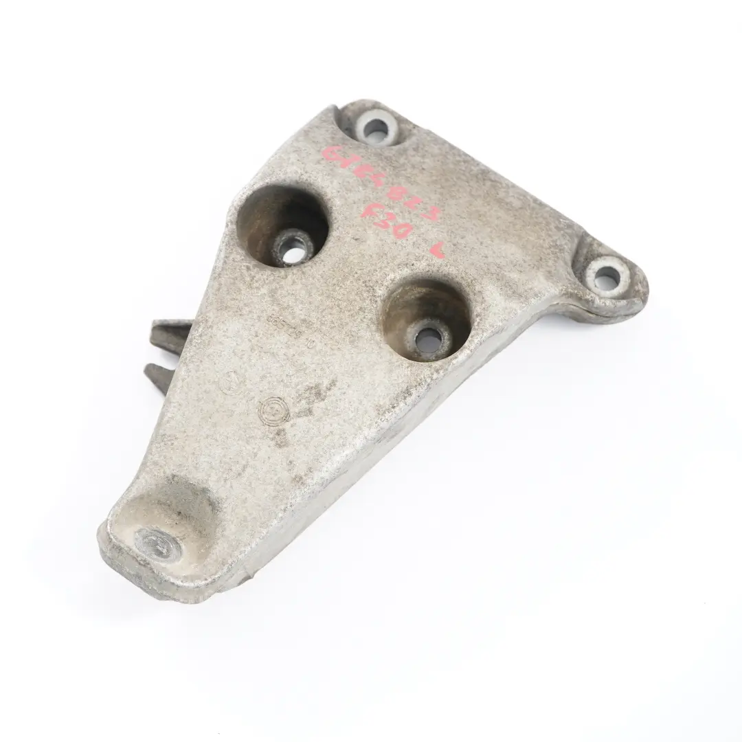 Supporto motore BMW F30 F31 F32 N20 Supporto staffa montaggio sinistra per con numero di parte 6784823 Supporto motore BMW F30 F31 F32 N20 Supporto staffa montaggio sinistra - SKU 6784823 - Numero di parte 6784823