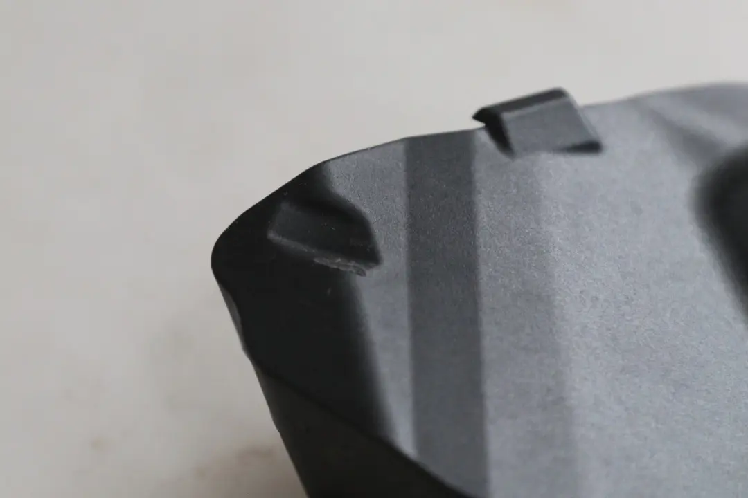 Reihe E89 Abdeckung Zugstrebe rechts 3114 für BMW Z4 mit Teilenummer 6785158 BMW Z4 Reihe E89 Abdeckung Zugstrebe rechts 3114 - SKU 6785158 - Teilenummer 6785158