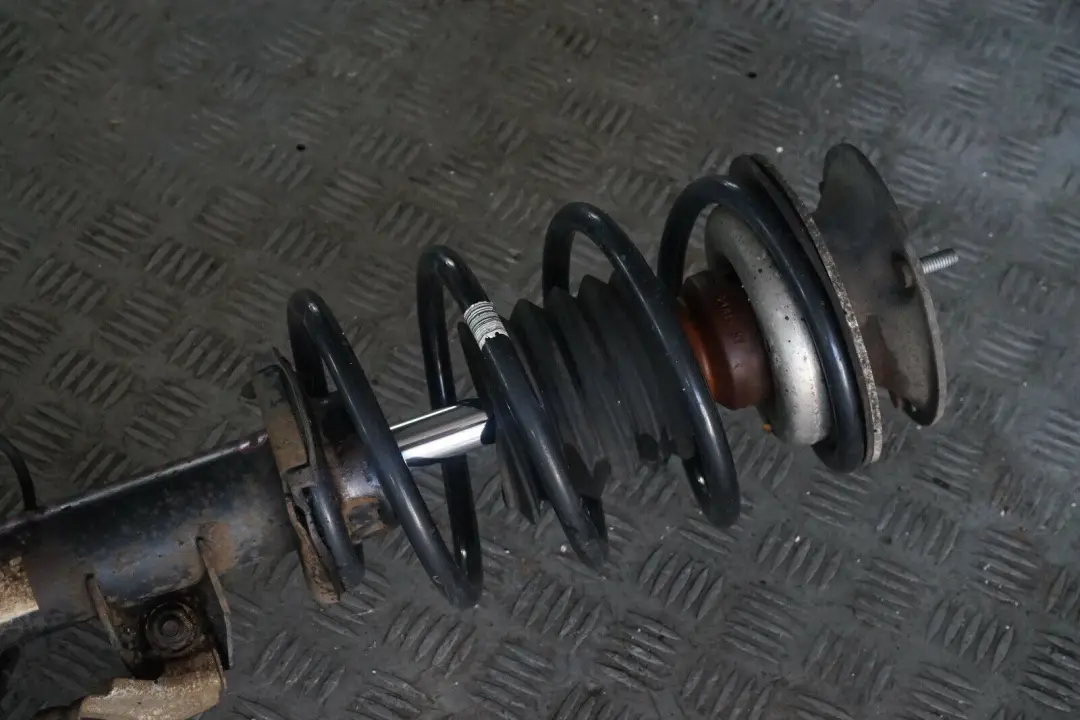 M57N2 Delantero Izquierdo Muelle Strut Freno Pierna Suspension para BMW E90 330d con número de pieza 6786001 BMW E90 330d M57N2 Delantero Izquierdo Muelle Strut Freno Pierna Suspension - SKU 6786001-1 - Número de pieza 6786001