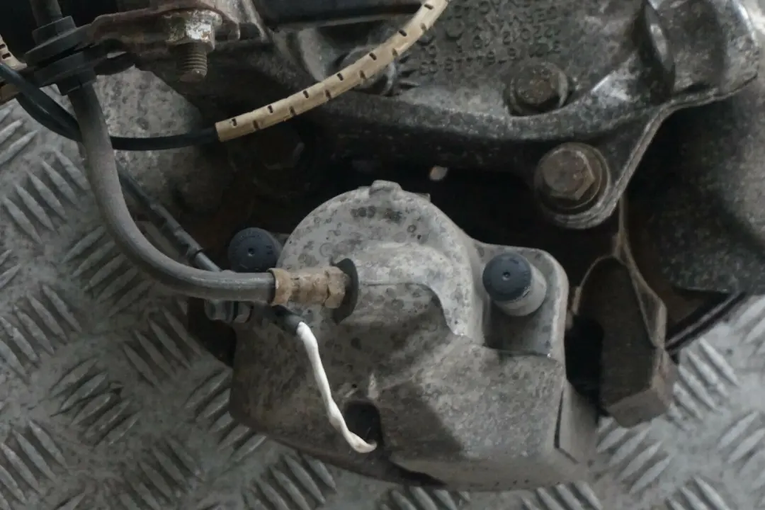 M57N2 Amortyzator zwrotnica lewa do BMW E90 330d o numerze 6786001 BMW E90 330d M57N2 Amortyzator zwrotnica lewa - SKU 6786001-2 - Numer Części 6786001