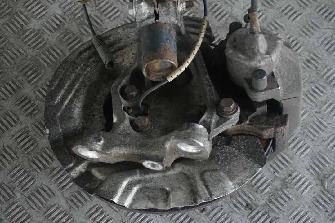 N52 Front Right O/S Spring Strut Leg Suspension to BMW 3 Series E90 330i with Part number 6786002 BMW 3 Series E90 330i N52 Front Right O/S Spring Strut Leg Suspension - SKU 6786002-1 - Part number 6786002