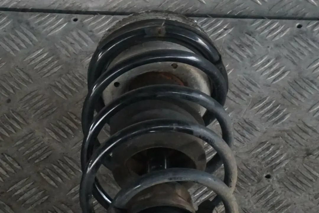 N52 Amortyzator zwrotnica prawa do BMW E90 330i o numerze 6786002 BMW E90 330i N52 Amortyzator zwrotnica prawa - SKU 6786002-1 - Numer Części 6786002