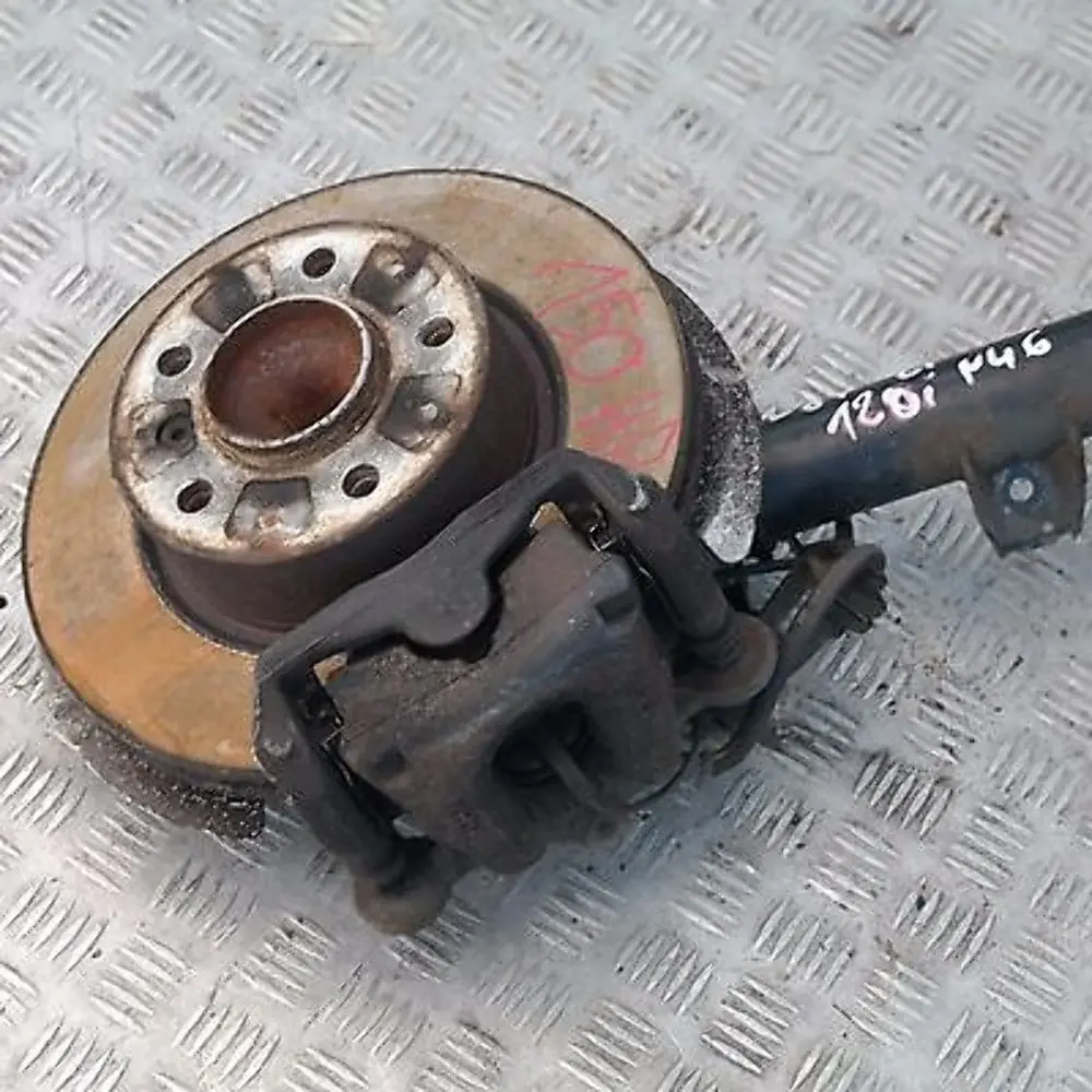 BMW E87 120i N46 Delantero Izquierdo Muelle Strut Freno Suspensión Pierna Cubo - SKU 6786017-1 - Número de pieza 6786017