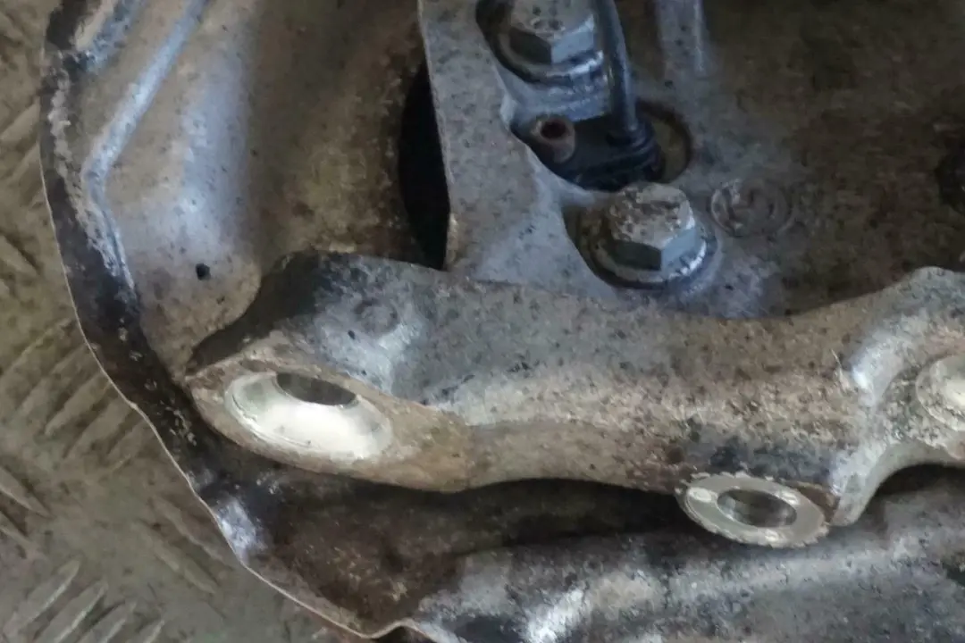 N47 Set Stoßdämpfer Federbein Schwenklager Vorne Rechts für BMW 1 E87 LCI 118d mit Teilenummer 6786018 BMW 1 E87 LCI 118d N47 Set Stoßdämpfer Federbein Schwenklager Vorne Rechts - SKU 6786018-4 - Teilenummer 6786018