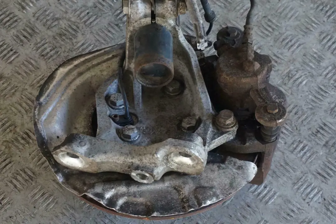 N47 Amortyzator zwrotnica prawa do BMW E87 LCI 118d o numerze 6786018 BMW E87 LCI 118d N47 Amortyzator zwrotnica prawa - SKU 6786018-4 - Numer Części 6786018