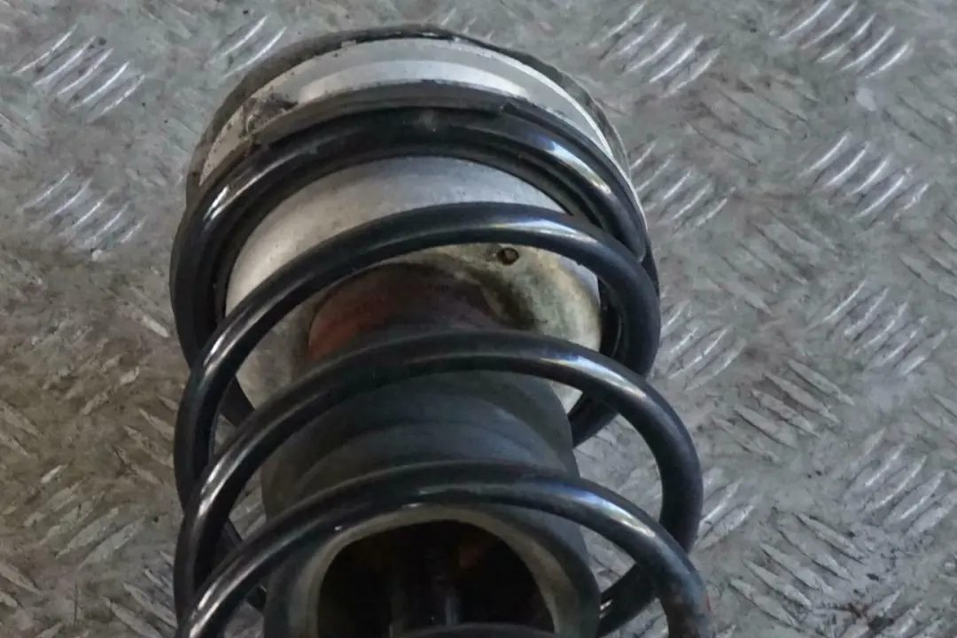 BMW E87 LCI 118d N47 Set Molla Sospensioni Cuscinetto Perno Anteriore Destro - SKU 6786018-4 - Numero di parte 6786018