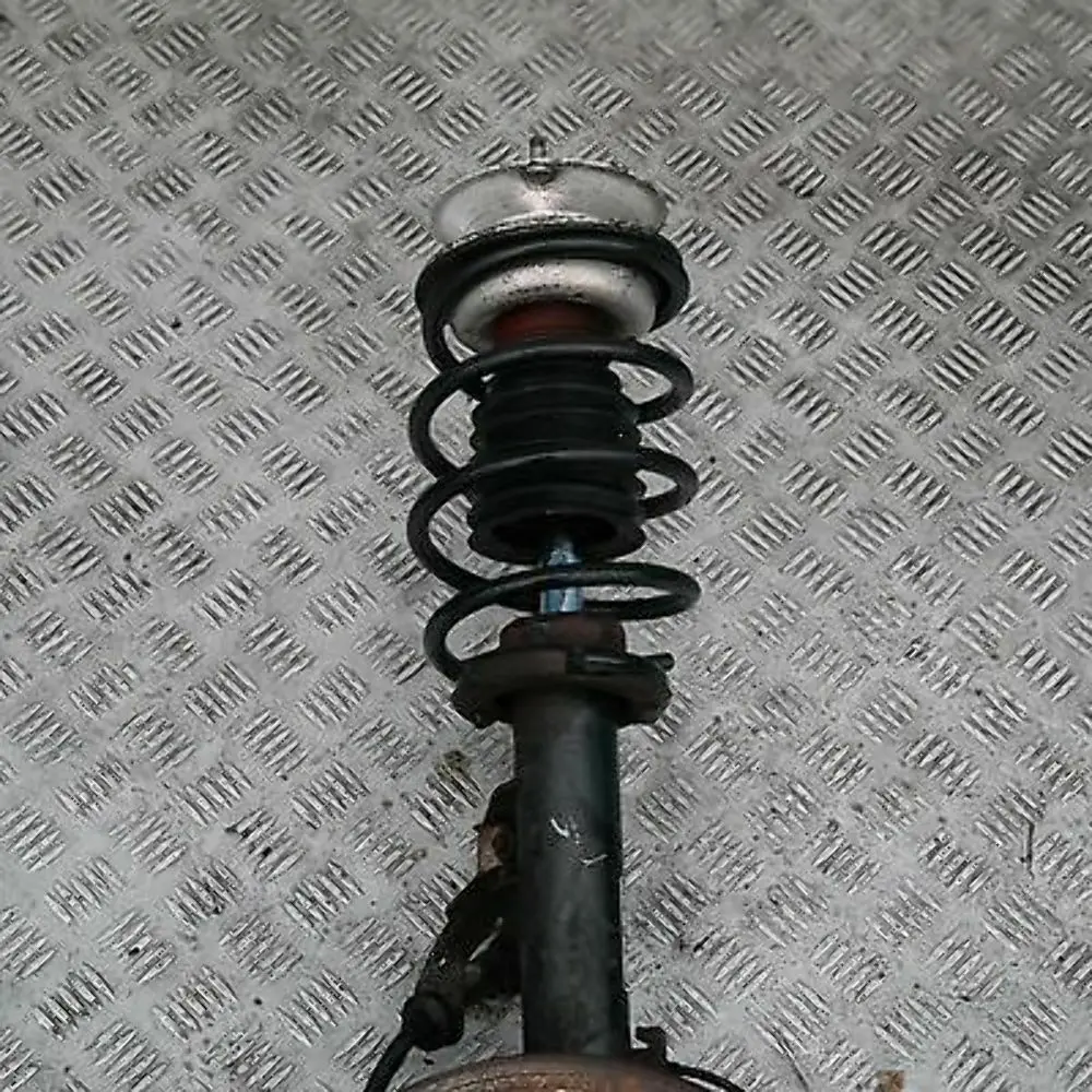 BMW 1 er E87 LCI 120d N47 vorne rechts Stoßdämpfer Federbein vorne rechts - SKU 6786018 - Teilenummer 6786018