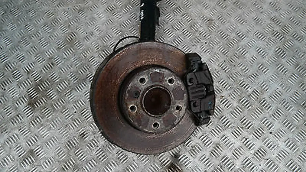 BMW E81 120i N43 LEFT FRONT SPRING STRUT HUB LEG BRAKE COMPLETE SUSPENSION N/S - SKU 6786021-2 - Part number 31316786021