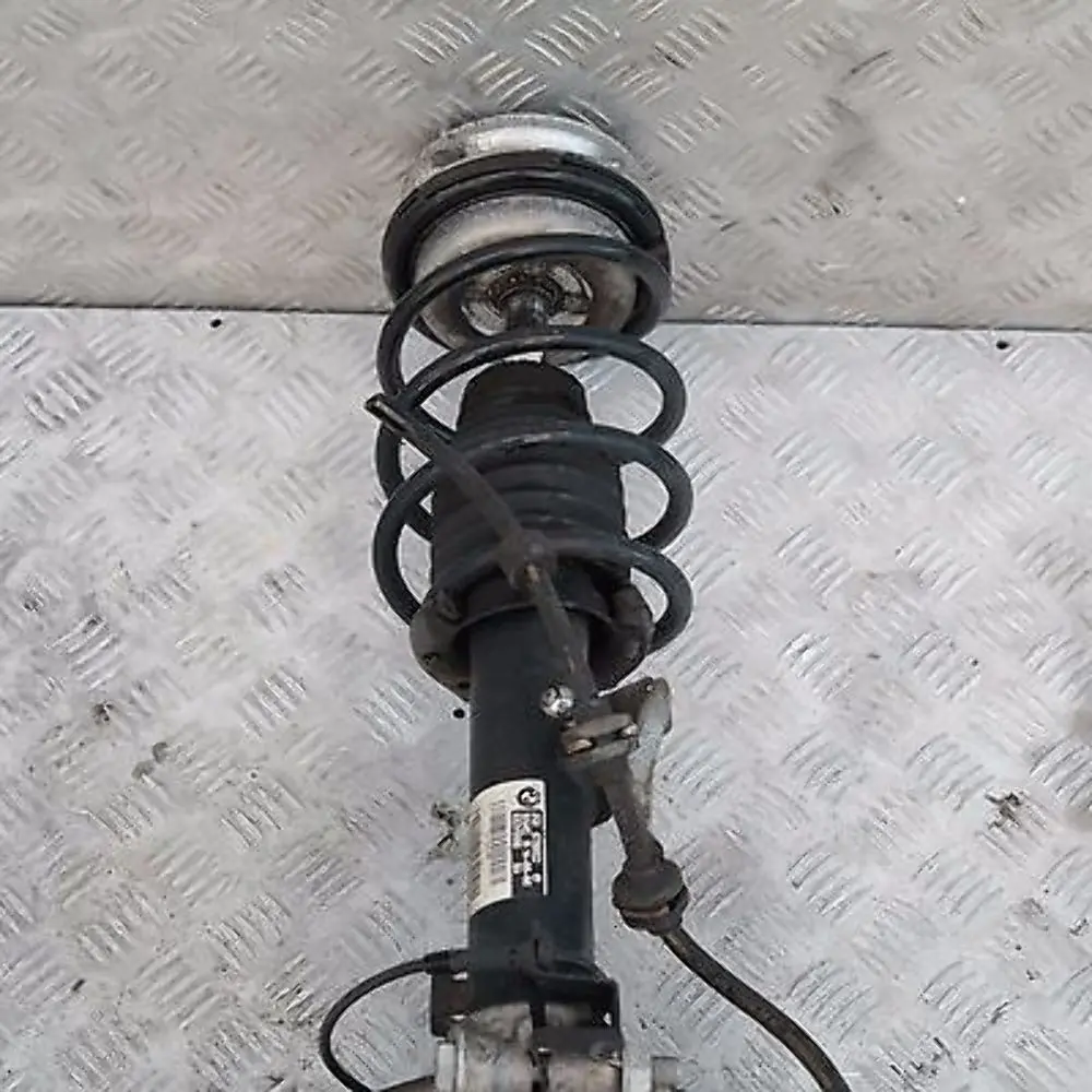 BMW 1 er E81 120d 177PS N47 Set Stoßdämpfer Federbein Schwenklager Vorne Recht - SKU 6786022 - Teilenummer 6786022