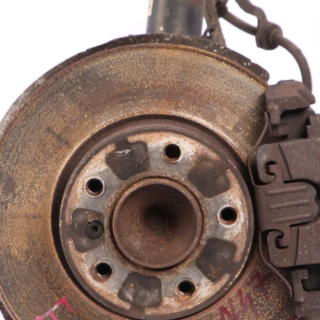 BMW E88 Cabrio 118d N47 Vorderradaufhängung Links Beinachse Bremsscheibe - SKU 6786025 - Teilenummer 6786025
