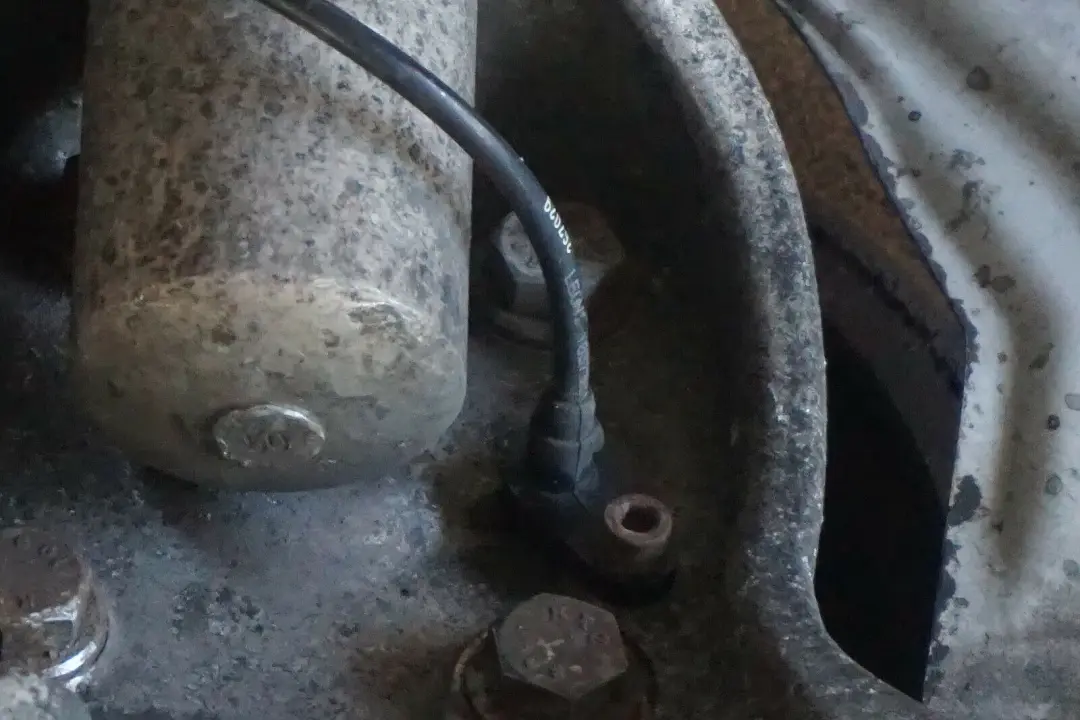 M57N2 Front Left N/S Spring Strut Leg Brake Suspension to BMW 7 Series E66 730Ld with Part number 6786531 BMW 7 Series E66 730Ld M57N2 Front Left N/S Spring Strut Leg Brake Suspension - SKU 6786531 - Part number 6786531