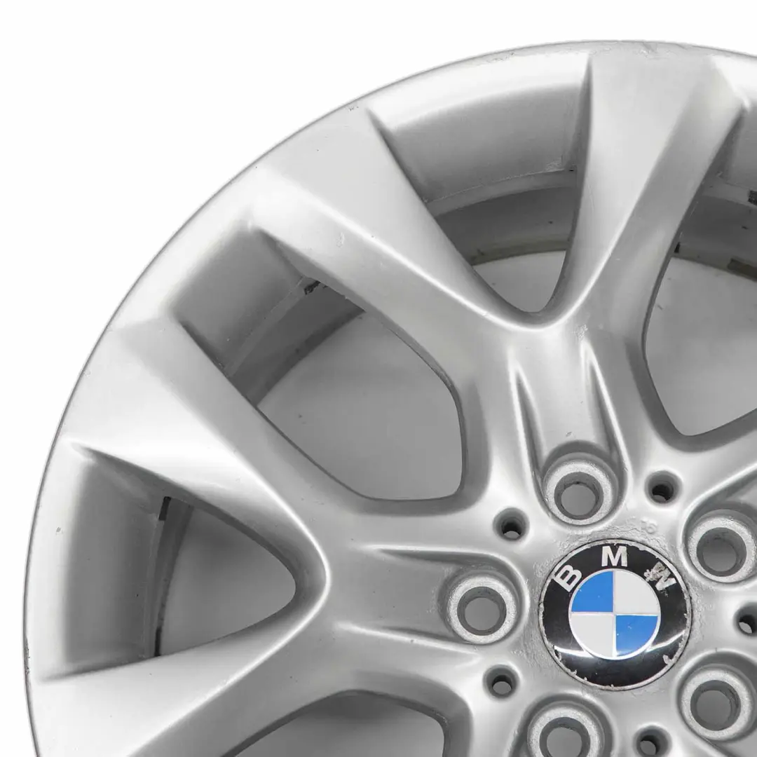 Silberne Leichtmetallfelge 19" ET:48 9J Sternspeiche 334 für BMW E70 mit Teilenummer 6788007 BMW E70 Silberne Leichtmetallfelge 19" ET:48 9J Sternspeiche 334 - SKU 6788007-2 - Teilenummer 6788007