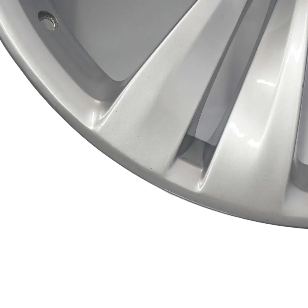 Jante en alliage argente 20" a double rayons 316 8,5J ET:25 pour BMW F01 F07 à propos du numéro de pièce 6788705 BMW F01 F07 Jante en alliage argente 20" a double rayons 316 8,5J ET:25 - SKU 6788705 - Numéro de pièce 6788705