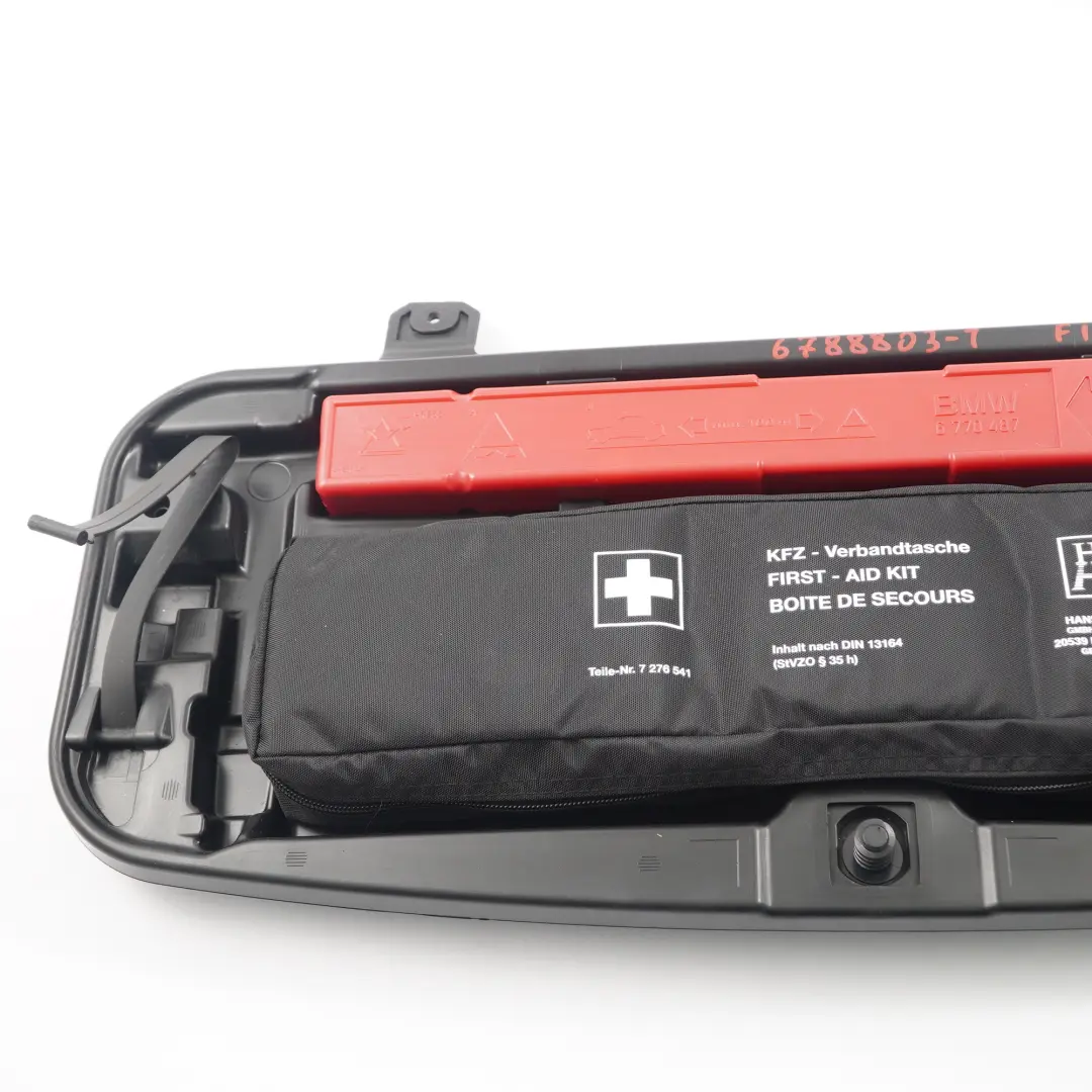 Tool Kit Storage Warning Triangle Hook Screwdriver Set 6788803 to BMW F10 with Part number 6788804 BMW F10 Tool Kit Storage Warning Triangle Hook Screwdriver Set 6788803 - SKU 6788804 - Part number 6788804