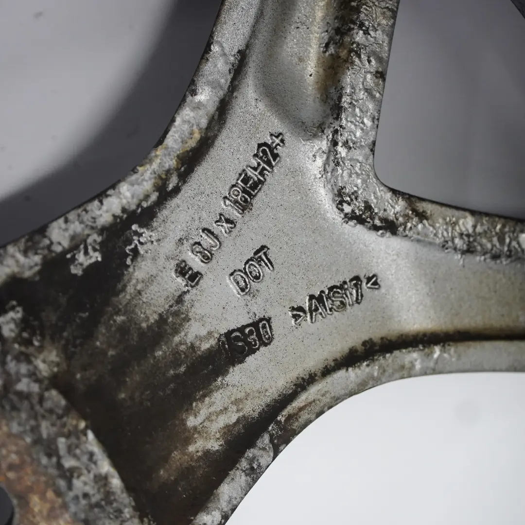 Jante noire en alliage 18" Y spoke 322 ET:30 8J pour BMW X1 E84 à propos du numéro de pièce 6789145 BMW X1 E84 Jante noire en alliage 18" Y spoke 322 ET:30 8J - SKU 6789145-5 - Numéro de pièce 6789145