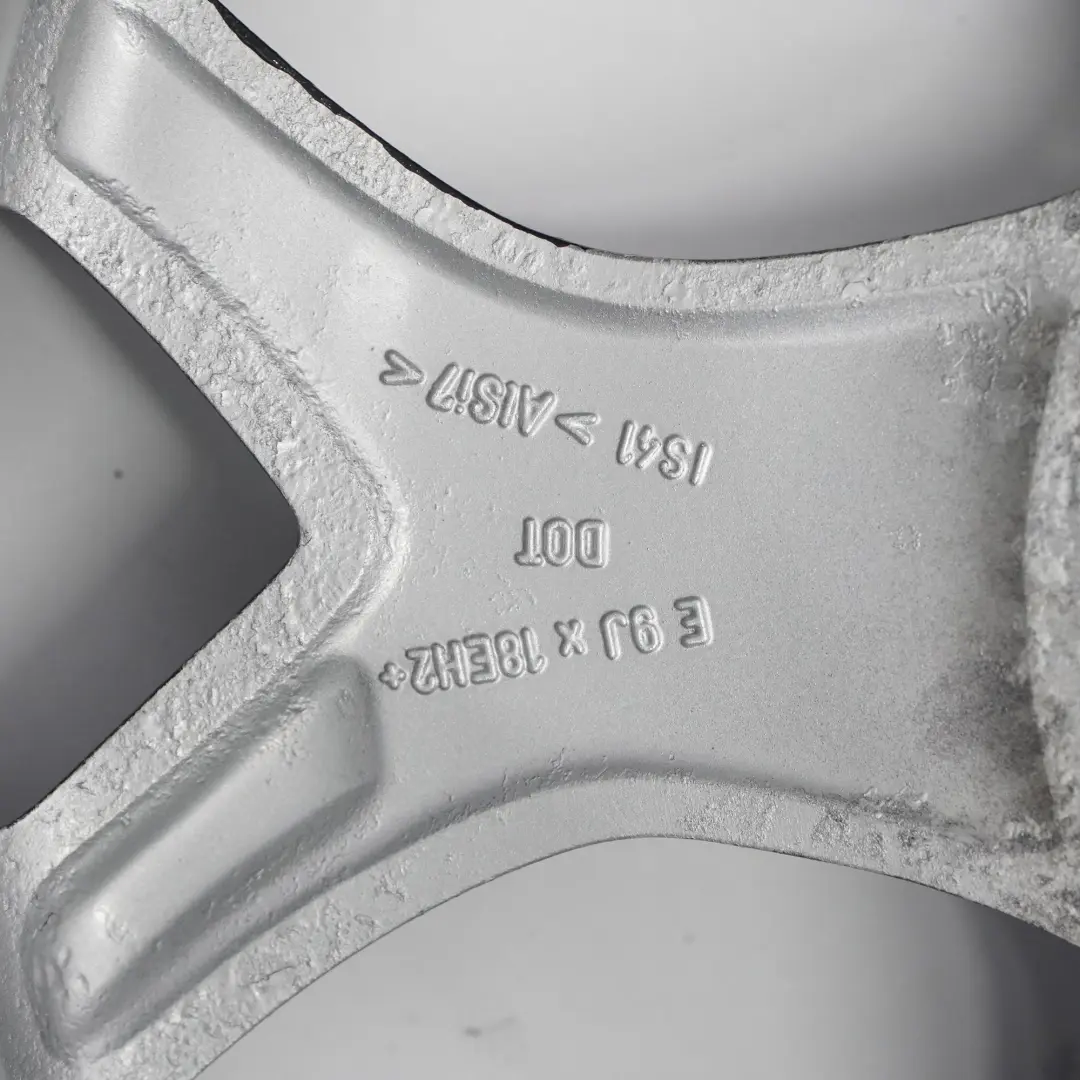 Hinterrad Schwarz Felge 18" Y Speiche 322 ET:41 9J für BMW X1 E84 mit Teilenummer 6789146 BMW X1 E84 Hinterrad Schwarz Felge 18" Y Speiche 322 ET:41 9J - SKU 6789146-2 - Teilenummer 6789146