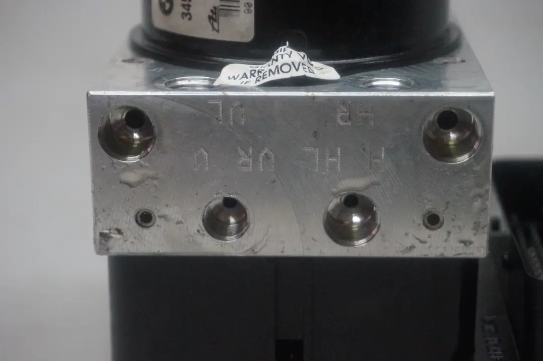 BMW E87 E90 E91 ABS DSC Module Pump ECU Hydro Unit 6776056 - SKU 6789300 - Part number 6789300