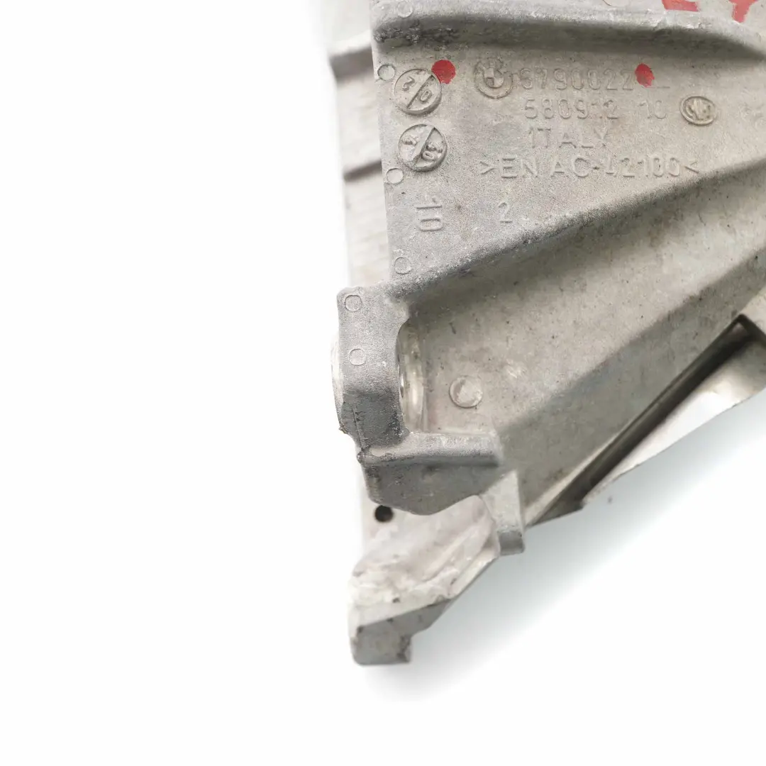 N57 Engine Supporting Bracket Right O/S to BMW X5 X6 Series E70 LCI E71 with Part number 6790026 BMW X5 X6 Series E70 LCI E71 N57 Engine Supporting Bracket Right O/S - SKU 6790026 - Part number 6790026