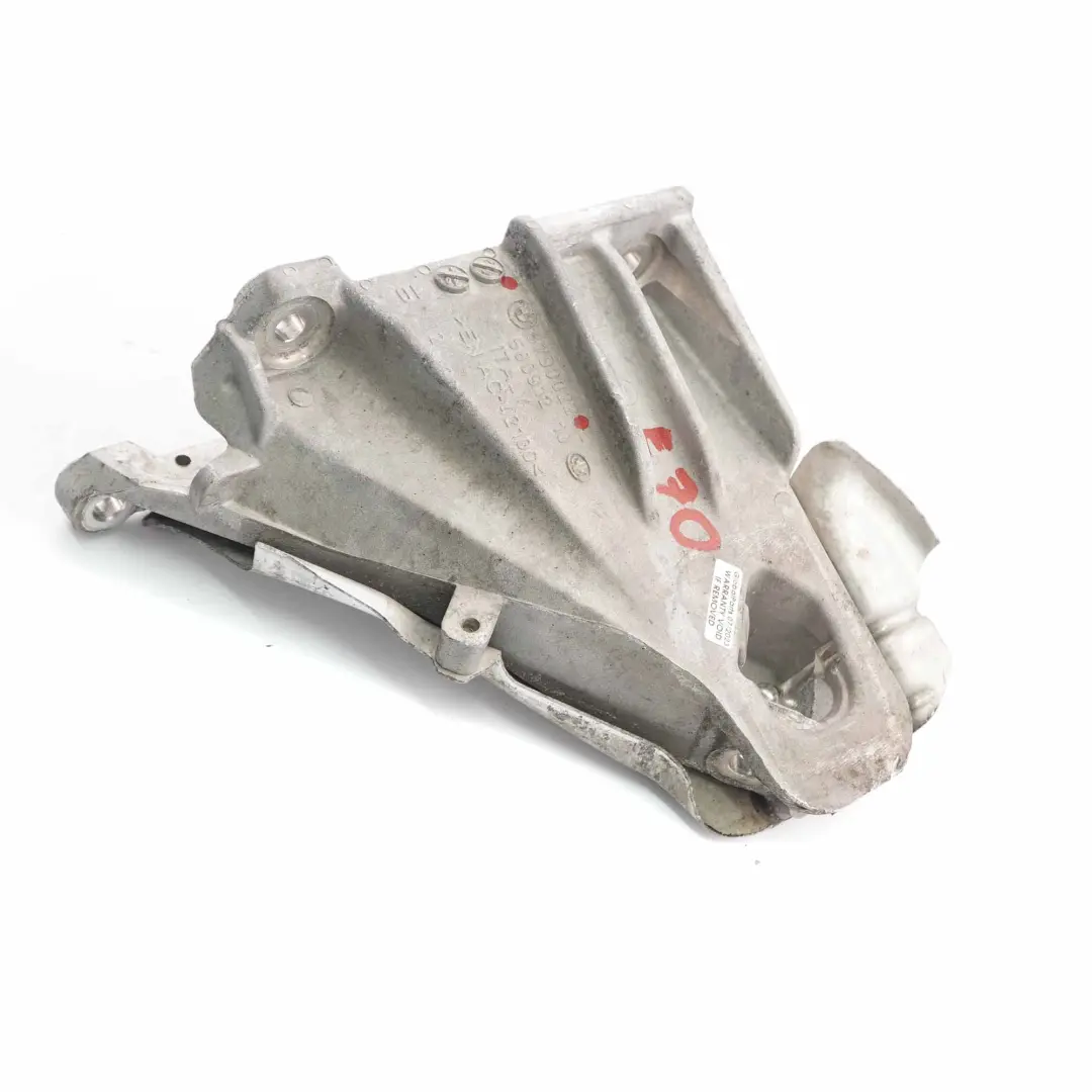 N57 Wspornik Łapa Podpora Silnika Prawy do BMW X5 X6 E70 LCI E71 o numerze 6790026 BMW X5 X6 E70 LCI E71 N57 Wspornik Łapa Podpora Silnika Prawy - SKU 6790026 - Numer Części 6790026